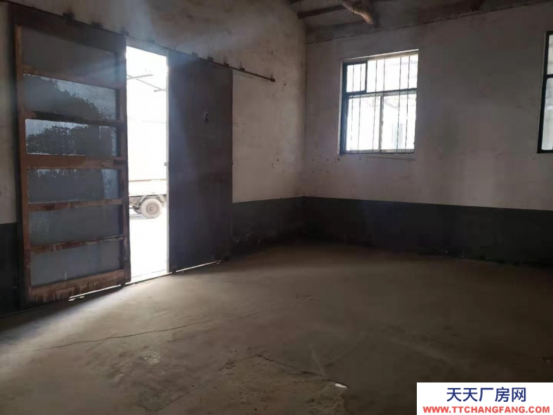 日照東港開發區鄭州路與秦皇島路交匯處南100米路西倉庫出租