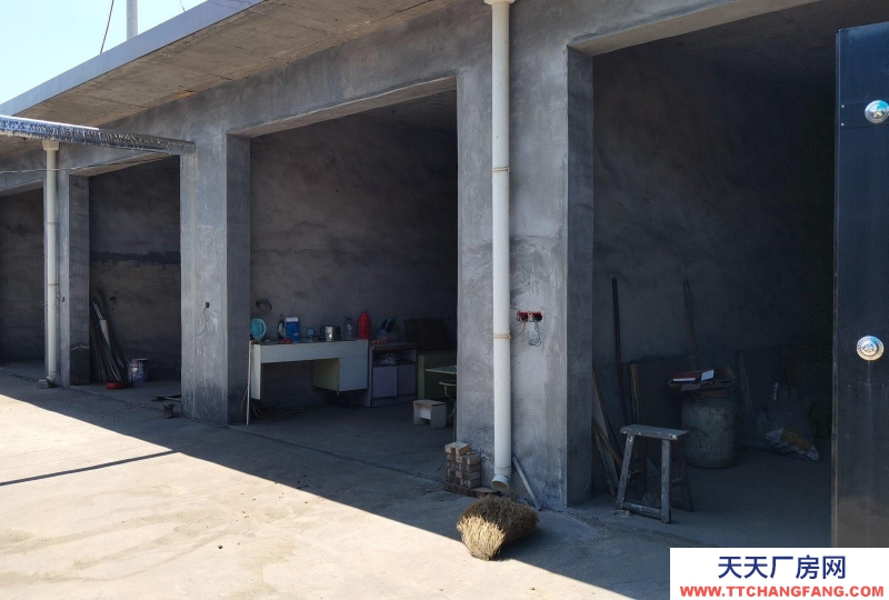 (出租) 有住宿有庫房有衛生間有廚房，居家辦公辦廠作庫房都可以