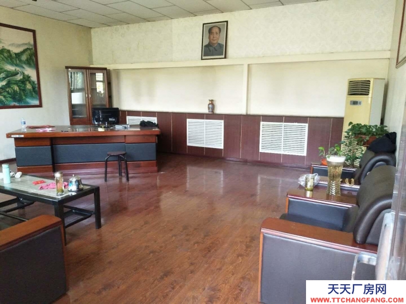 (出租) 倉庫和辦公室出租，水電暖齊全，交通方便。