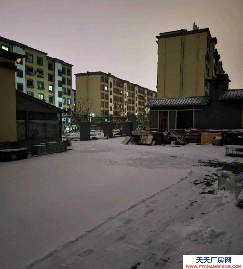 (出租) 營口站前平房18間550平方米。封閉的獨門獨院，新鋪地磚