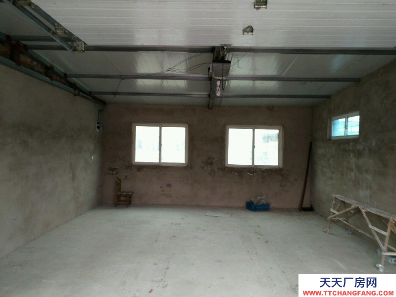 (出租) 營口大石橋蔬菜批發(fā)市場附近解放道口 倉庫出租 60平米