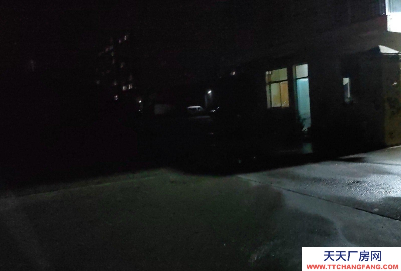 日照莒縣廠房在后城花園東側交通方便，安全可靠