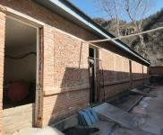 (出租) 教室三排，廠房600平米左右，操場一個