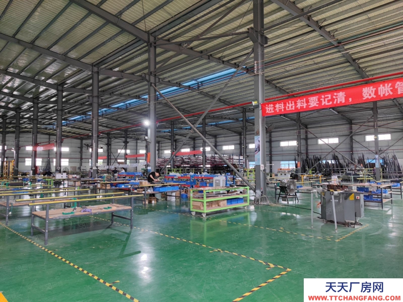 (出租) 佛山三水西南南岸工業(yè)區(qū)現(xiàn)成地坪漆水電裝修單一層廠房7600方出租