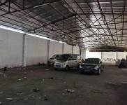 (出租) 有單層廠房，車位充足。層高五米，水電齊全。