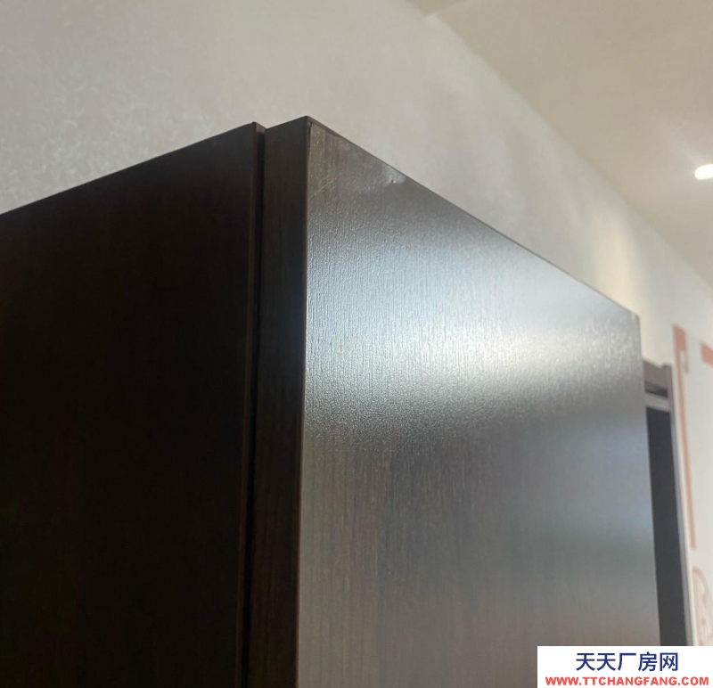 (出租)丹東振安區(qū) 庫房。無暖氣 可進車 旁邊還有一個小房間