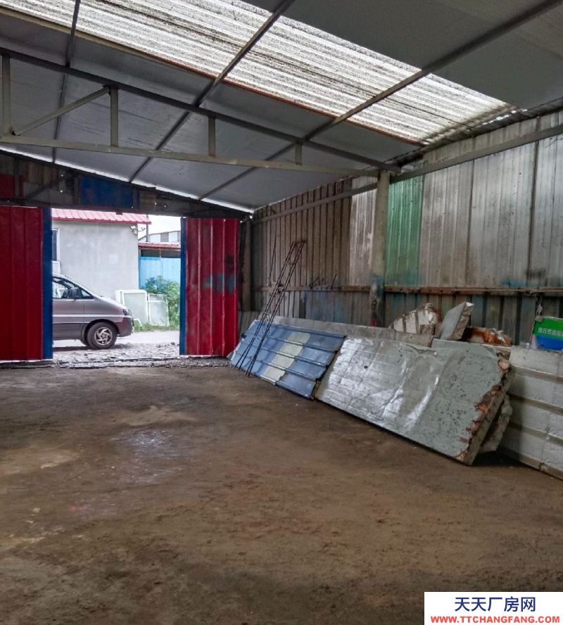 (出租) 丹東東港可做門市房，車可入庫，八扇大門，門口自家停車位