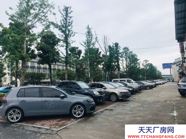 岳陽(yáng)市岳陽(yáng)樓區(qū) 岳陽(yáng)花板橋理工學(xué)院對(duì)面 倉(cāng)庫(kù)出租 馬路邊進(jìn)車方便