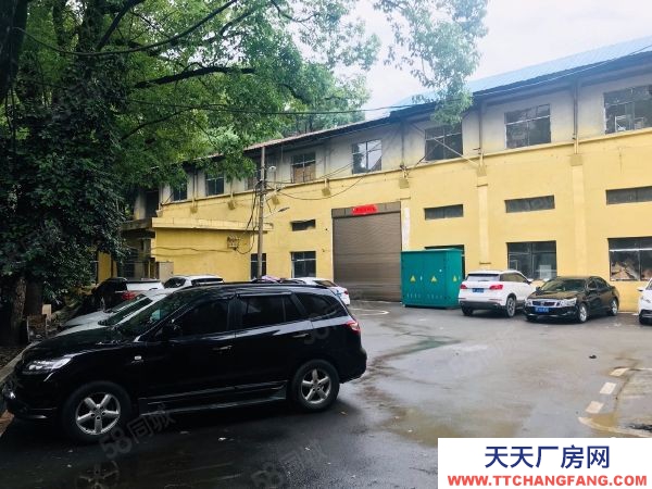 岳陽(yáng)市岳陽(yáng)樓區(qū) 岳陽(yáng)花板橋理工學(xué)院對(duì)面 倉(cāng)庫(kù)出租 馬路邊進(jìn)車方便