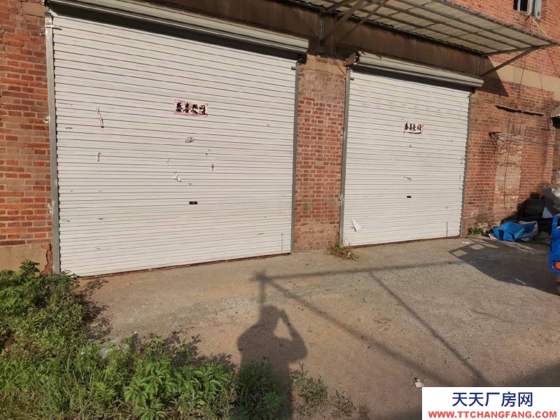 (出租)本溪溪湖區 庫房位置特別好，能進大車，停車，有院，新裝的卷簾門