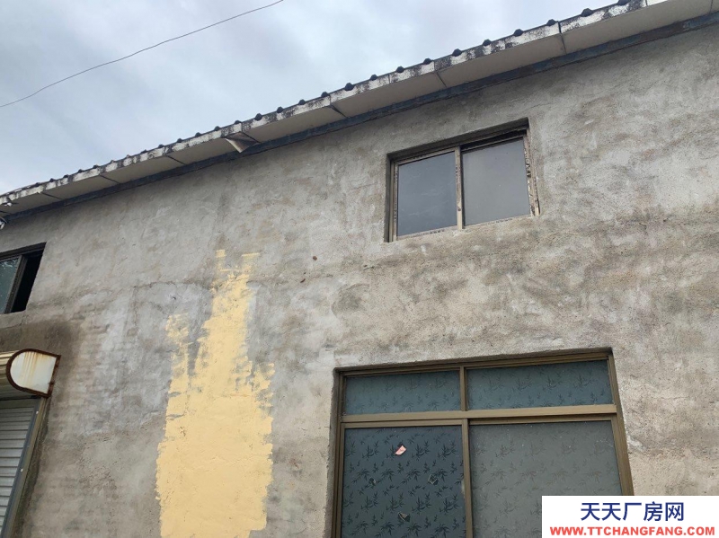 菏澤曹縣東臨火車站，南鄰?fù)猸h(huán)路，十字路口繁華地段