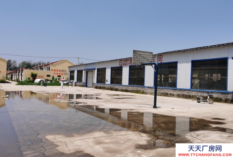 菏澤曹縣層高8米，所有電線路已安裝好，交通方便，車間標(biāo)準(zhǔn)高