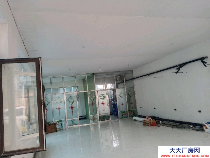 (出租)鞍山 海城高鐵西站路口小榆村有600平廠房出租