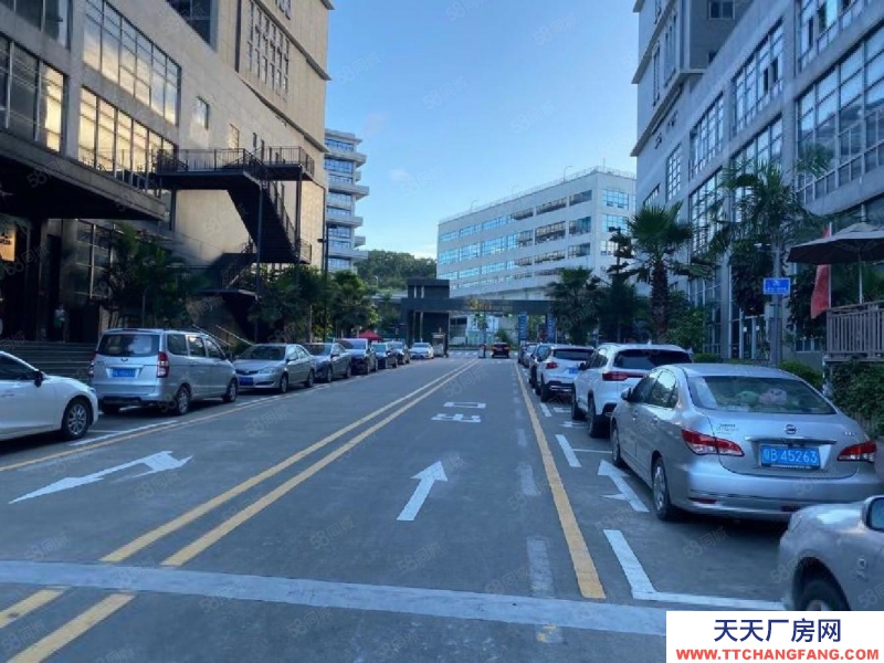 (出租) 深圳龍華大浪工業(yè)園1000平廠房出租精裝修大型園區(qū)可補(bǔ)貼可分租