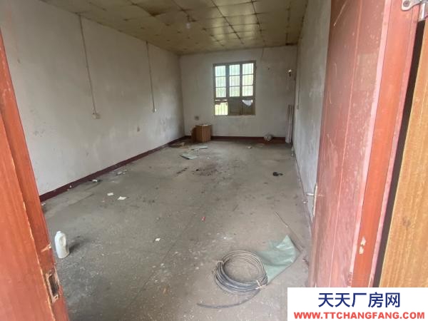 岳陽市湘陰區(qū) 知源學(xué)校旁邊，芙蓉北路旁，交通便利