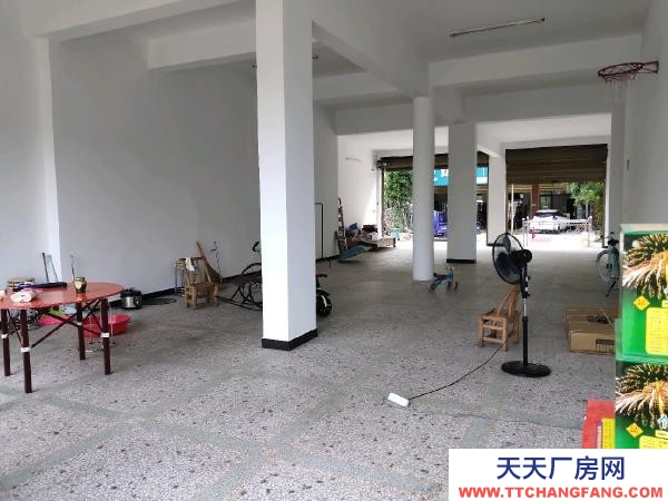 岳陽市湘陰區 倉庫位于新知源學校附近，自家樓房的層，倉庫寬敞