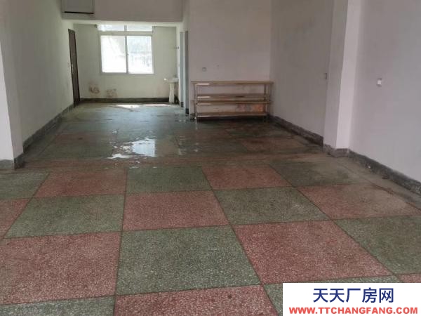 岳陽市湘陰區(qū) 車可入庫，精裝修，有水電有廁所廚房停車方便