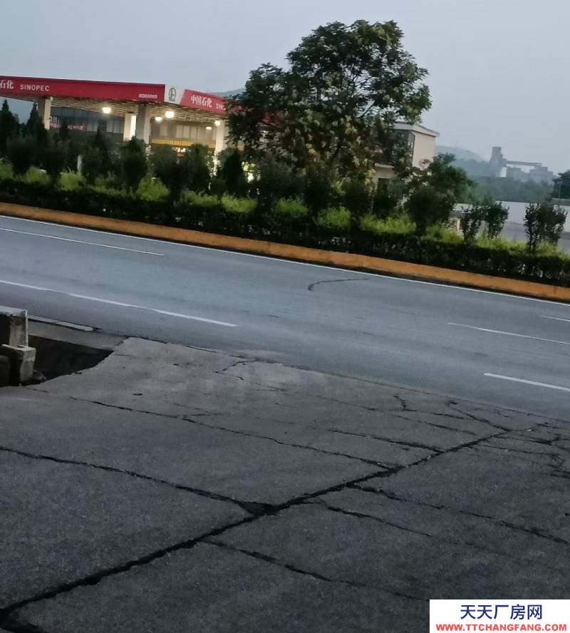 邯鄲 武安市 (出租) 交通便利 價(jià)格便宜 可以面談 占地30畝 洋灰面