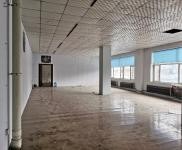 (出租) 交通方便，有貨梯，有采噯。