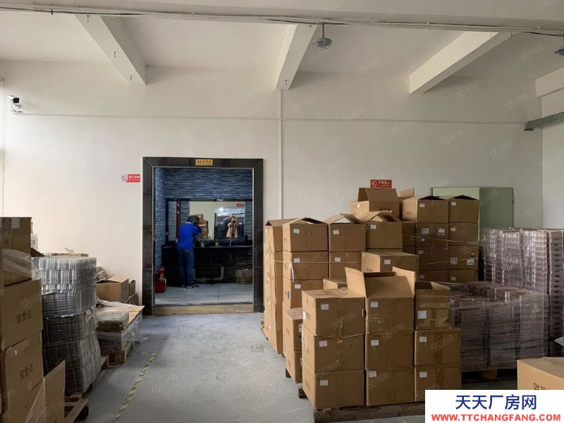 (出租) 深圳鹽田保稅區(qū)地鐵旁新出獨院紅本廠房出租，大小可分空地超大形象佳