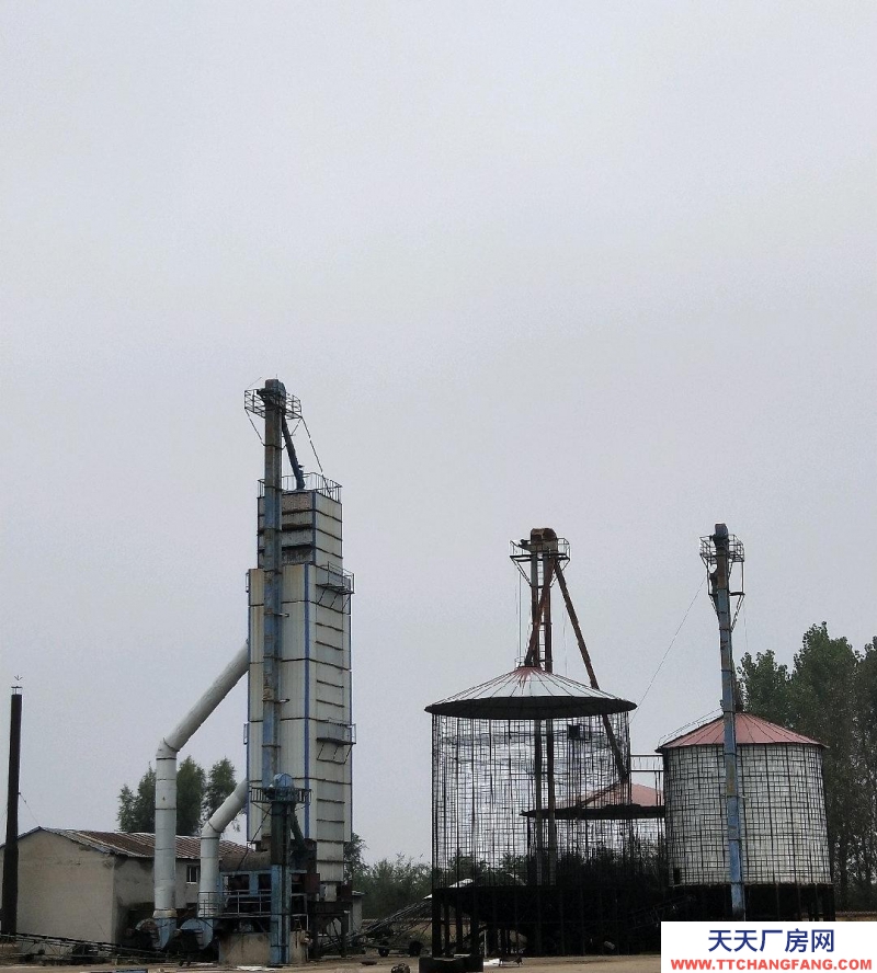 (出售) 錦州黑山縣胡家鎮102國道有糧庫出售，庫內設施完好齊全。