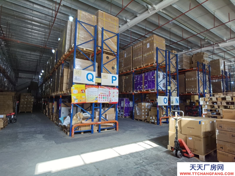 (出租) 深圳鹽田港高臺庫出租，標(biāo)準(zhǔn)卸貨臺，可分租，配套倉儲服務(wù)