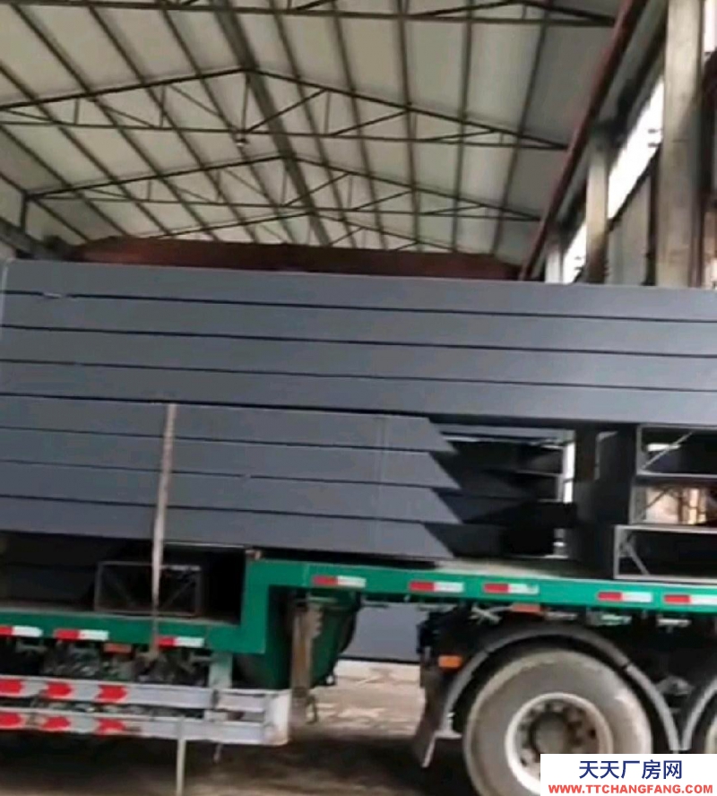 濱州陽信2個車間一起的一個1100平米左右，有天車可以噴漆。