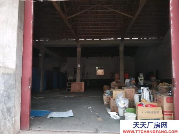 岳陽市岳陽區 高檔倉庫出租，中湘物流園對面，可進掛車，防水地面