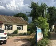 (出租) 交通方便，獨門獨院，居住倉儲兩不誤。