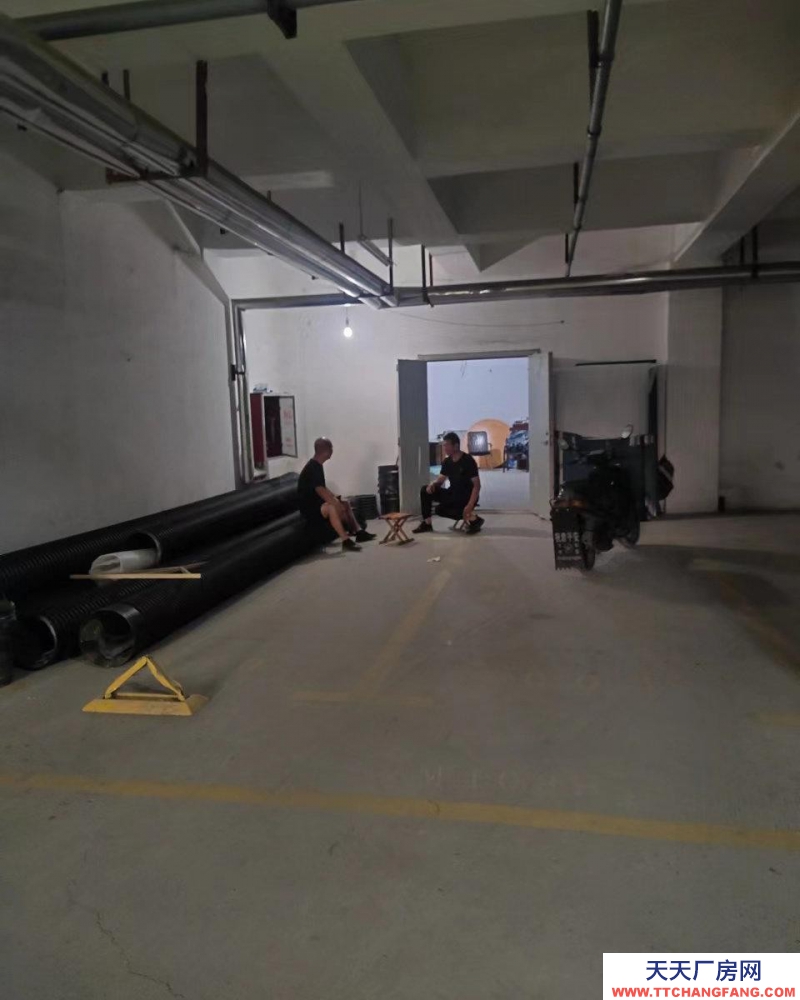 濱州鄒平地下一層，寬敞陰涼，適合各類物資及生鮮果品業態使用