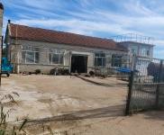 (出售) 位于臨近國道處，交通便利！