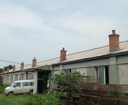 (出售) 梨樹磚墻院套面積13000平。房產(chǎn)面積800平。動力電深水井