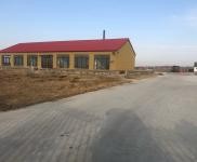 (出售) 土地面積8000平，有牛舍，牛棚，三相電，可以養(yǎng)殖。