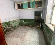 (出售) 紅旗劇場后院，240平米，手續全，誠心出售，價格可小議