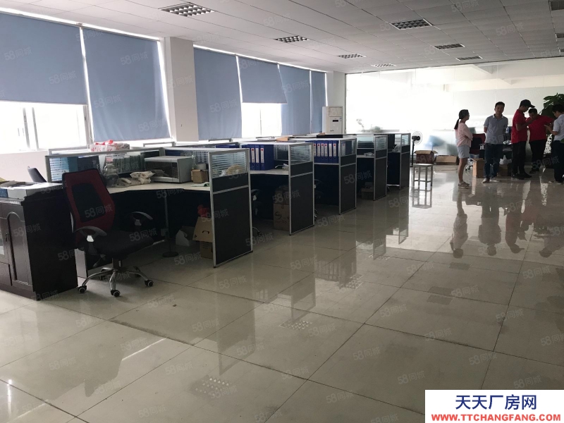 (出租) 江門高新區員工服務中心三樓1550方,租9塊,帶豪華辦公室