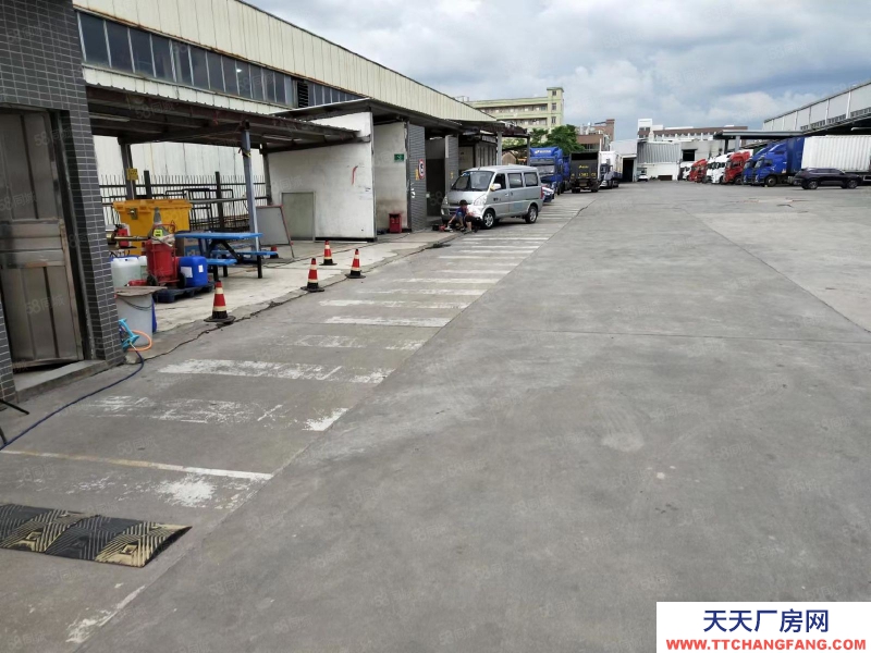 (出租) 江門江海高新區(qū)高速出口附近高臺(tái)倉(cāng)物流園17000平方,丙二類消防