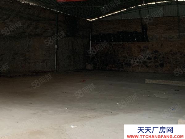 郴州市北湖區(qū) 湘南大市場(chǎng) 金煌物流園園泉路瑪瑙新苑附近300平米倉(cāng)庫(kù)出租