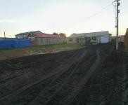 (出租)長(zhǎng)嶺 院內(nèi)1000多平房子300多平路況好