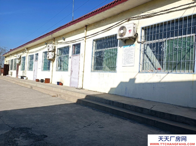 (出租) 可整租，也可分租。交通便利，大貨車(chē)出入方便。