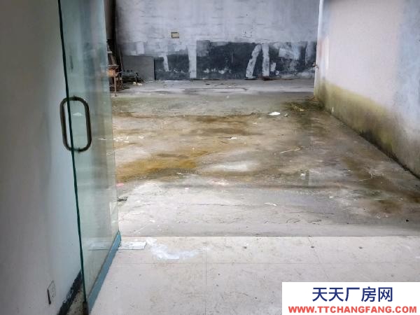 郴州市桂陽區(qū) 火田加油站旁郴桂大道旁邊 倉庫 120平米