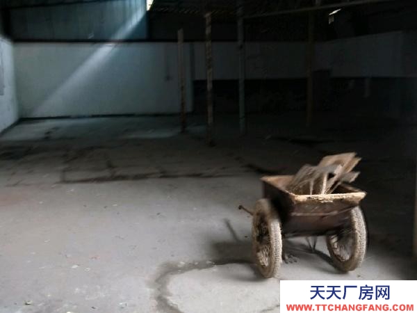 郴州市桂陽區 火田加油站旁郴桂大道旁邊 倉庫 120平米