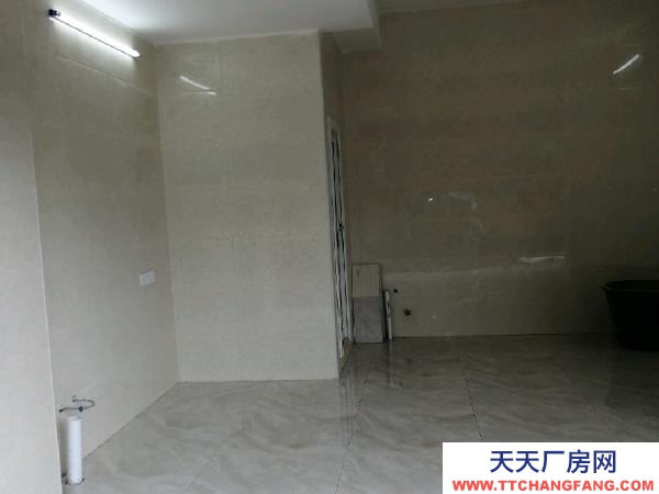 郴州市桂陽區  桂陽城區 翡翠灣 倉庫 30平米