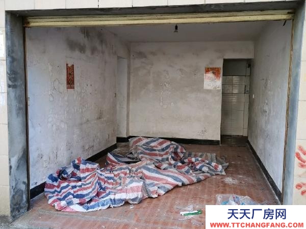 郴州市資興區 臨街，主干道附近，出行便利。