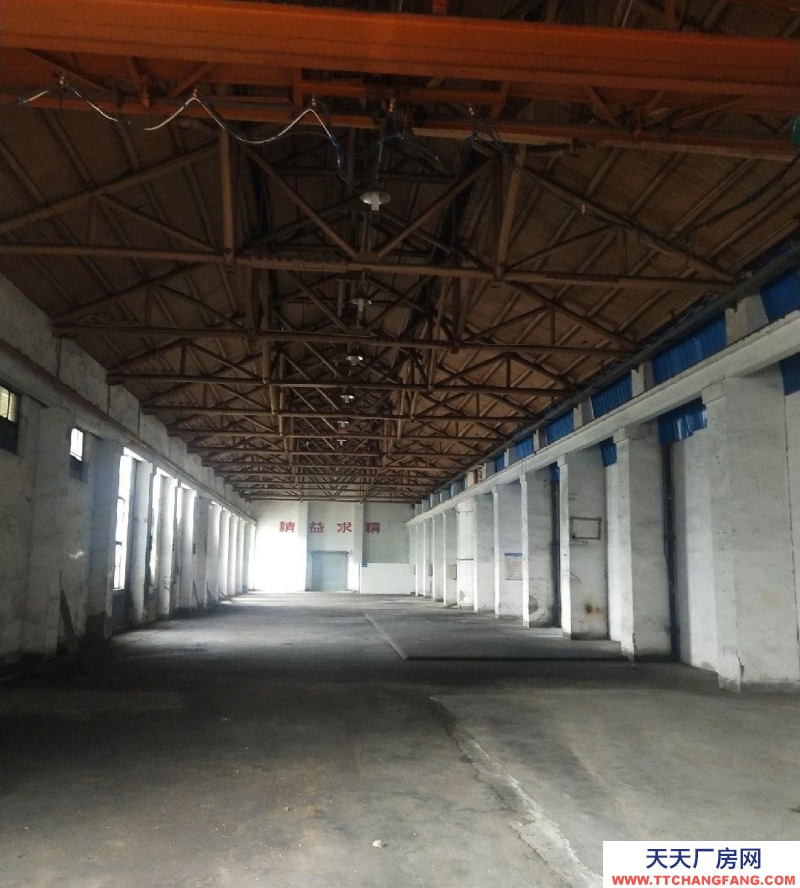 (出租) 廠房帶行車，有院子，大車可以進出，房東本人，離高速口近