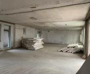 (出租) 延吉獨(dú)門(mén)獨(dú)院三相電水泥面舉架高