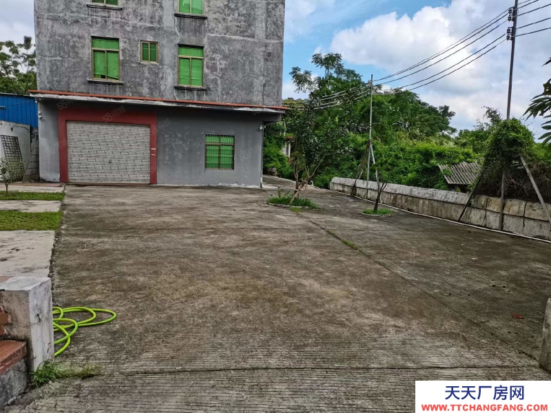 (出租) 茂名油城10路雙向4車道，交通便利可進出大貨車，有幾千平大院停車