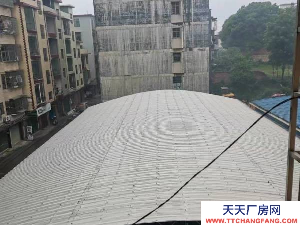 郴州市嘉禾縣 倉庫干凈整潔，馬路邊上，使用方便