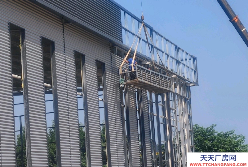 邢臺 任縣  (出售) 任縣單層廠房高度12米可上10頓天車