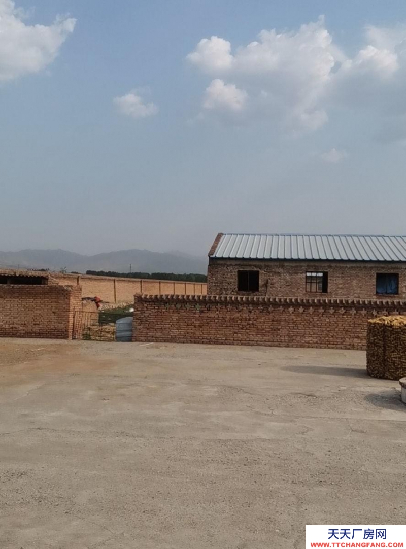 (出售) 本養(yǎng)殖園區(qū)，5個(gè)大圈，可養(yǎng)殖牛，豬，羊等一切家畜牲