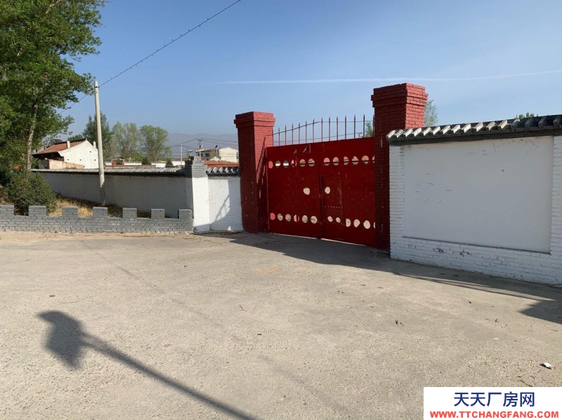 (出租) 現(xiàn)成大院倉庫出租，價格實惠